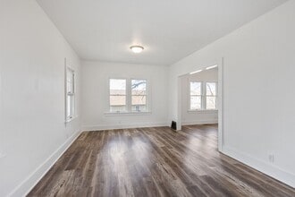 216 12th Ave in Council Bluffs, IA - Building Photo - Building Photo