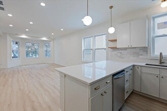 1808 N Karlov Ave in Chicago, IL - Building Photo - Building Photo