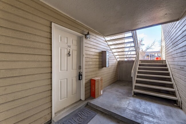 1196 E Waterside Cv in Cottonwood Heights, UT - Building Photo - Building Photo