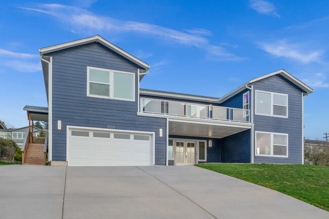 property at 35505 Upper Loop Rd