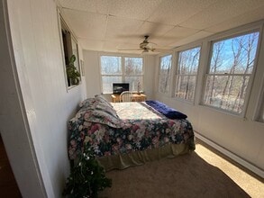 8780 Bay Dr in Gainesville, GA - Foto de edificio - Building Photo