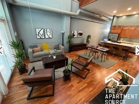 1760 W Wrightwood Ave, Unit 1 in Chicago, IL - Building Photo