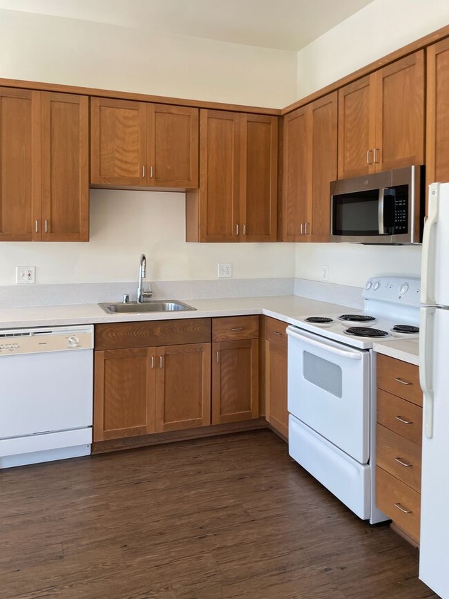 Roundhouse Place in San Luis Obispo, CA - Foto de edificio - Interior Photo