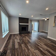 3931 N Garland Ave in Garland, TX - Building Photo - Building Photo