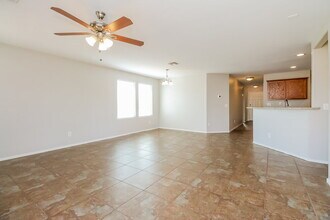 1038 E Leslie Ave in San Tan Valley, AZ - Building Photo - Building Photo