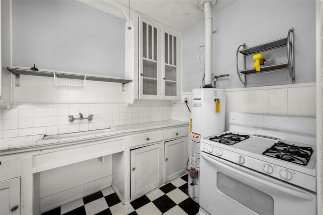 property at 1608 Kipling St