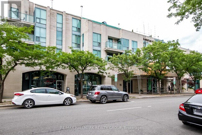 property at 15 Murray St