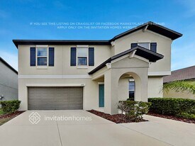 1448 Flower Dust Dr in Ruskin, FL - Building Photo