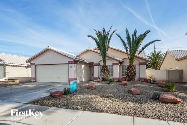 5900 Kane Holly St in Las Vegas, NV - Foto de edificio - Building Photo