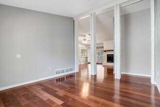 13910 Thebes Cir in Universal City, TX - Building Photo - Building Photo