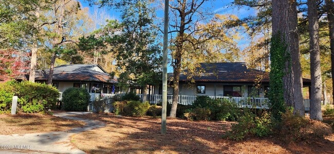 11 Linksiders Rd in New Bern, NC - Building Photo - Building Photo