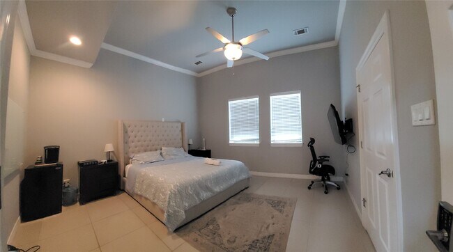 property at 1413 Holly St