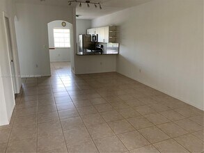 5620 NW 114th Path-Unit -201 in Doral, FL - Building Photo - Building Photo