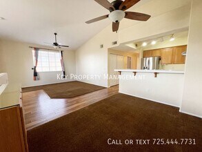 9901 Trailwood Dr, Unit #2162 in Las Vegas, NV - Foto de edificio - Building Photo