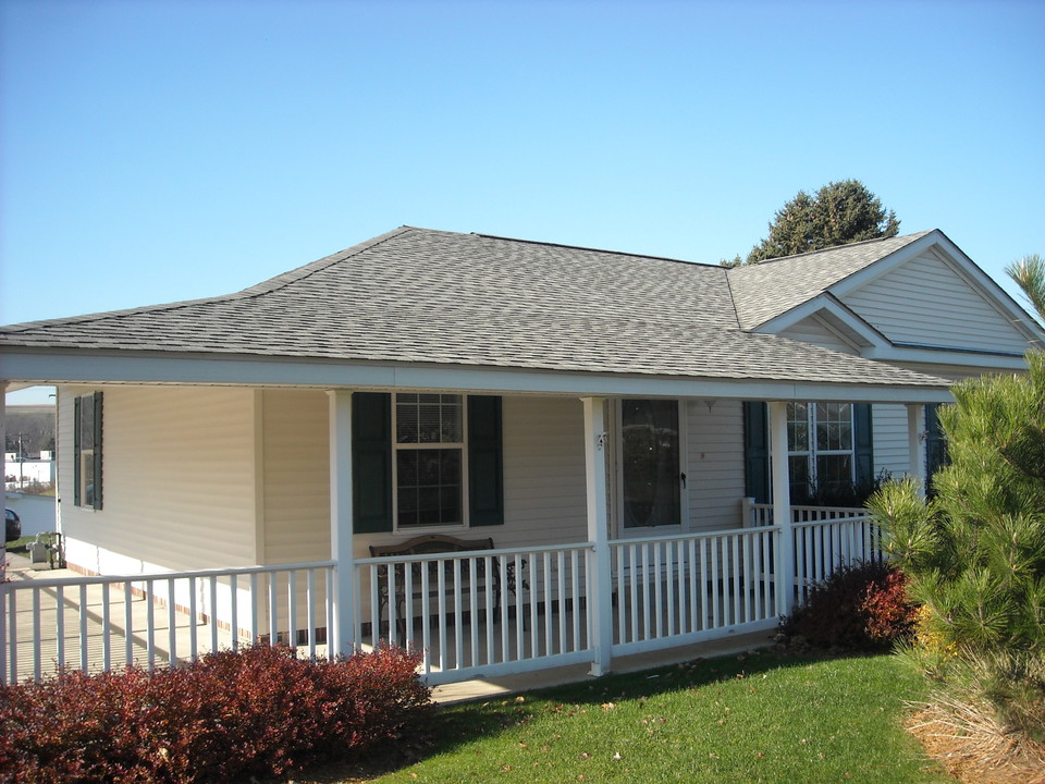 Cloverleaf Communities in Delmont, PA - Building Photo