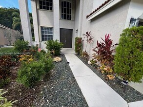 712 Tulip Cir in Weston, FL - Building Photo - Building Photo