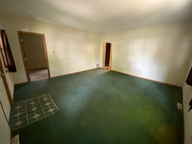 721 Broadway St in Eau Claire, WI - Building Photo - Building Photo