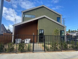 355 Newland St in Los Angeles, CA - Building Photo