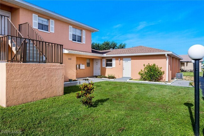 608 SE 6th St in Cape Coral, FL - Building Photo - Building Photo