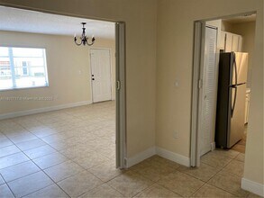 545 W 79th Pl in Hialeah, FL - Building Photo - Building Photo
