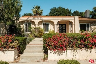 3194 Rossini Pl in Topanga, CA - Building Photo - Building Photo