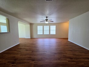 100 Lone Star Way in Cibolo, TX - Building Photo - Building Photo