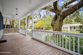 1301 Newcastle St in Beaufort, SC - Building Photo - Building Photo