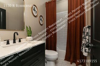 1530 N Robberson Ave in Springfield, MO - Building Photo - Building Photo