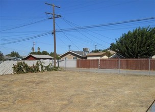 510 Main St in Delano, CA - Building Photo - Other