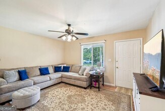 886 Perimeter Rd in Dawsonville, GA - Building Photo - Building Photo