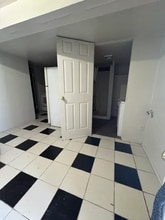 4 Granite St in Waterbury, CT - Building Photo - Building Photo