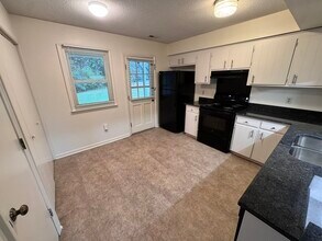 617 Safran Ct in Raleigh, NC - Building Photo - Building Photo