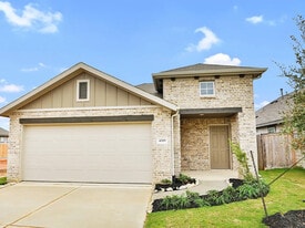 4519 Pinehurst Trace Dr in Pinehurst, TX - Building Photo