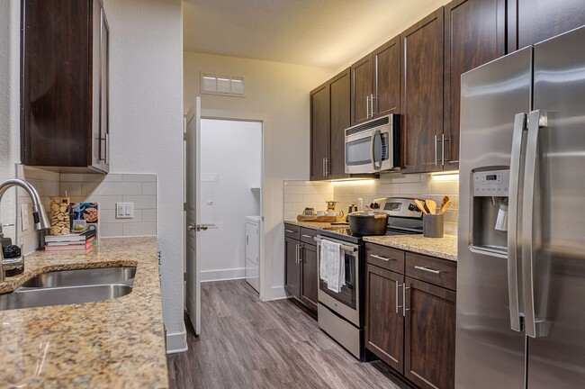 Reserve at Arboretum in Austin, TX - Building Photo - Building Photo
