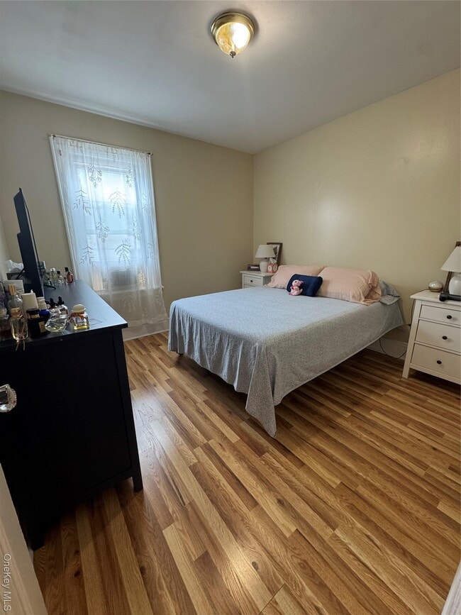 69-22 64th Pl in Queens, NY - Building Photo - Building Photo