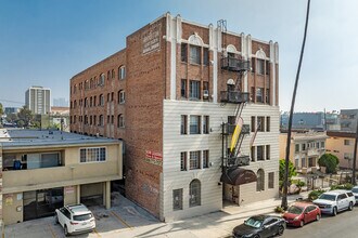 New Hampshire Manor in Los Angeles, CA - Building Photo - Building Photo