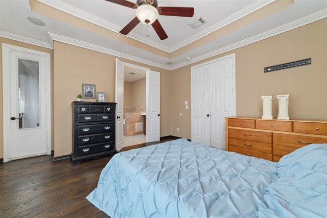 3004 Falls At Fairdale in Houston, TX - Building Photo - Building Photo