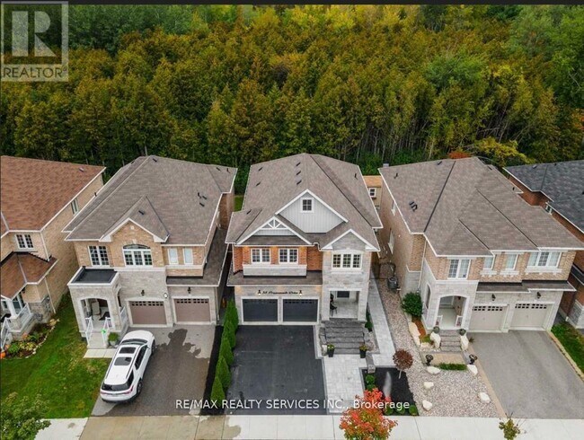 58 Promenade Dr in Whitby, ON - Building Photo - Building Photo