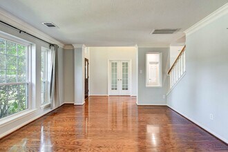 16111 Castlegrove Ct in Tomball, TX - Foto de edificio - Building Photo