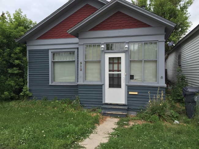 property at 512 E 20th St