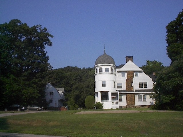 Colony House in Warwick, RI - Foto de edificio