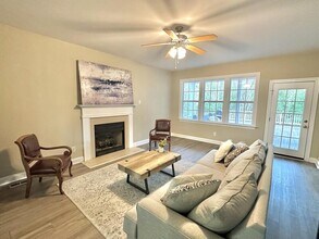 102 Wire Grass Way in Hampstead, NC - Building Photo - Building Photo