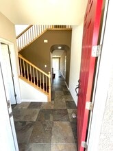 3798 Naturita Way in Sacramento, CA - Foto de edificio - Building Photo