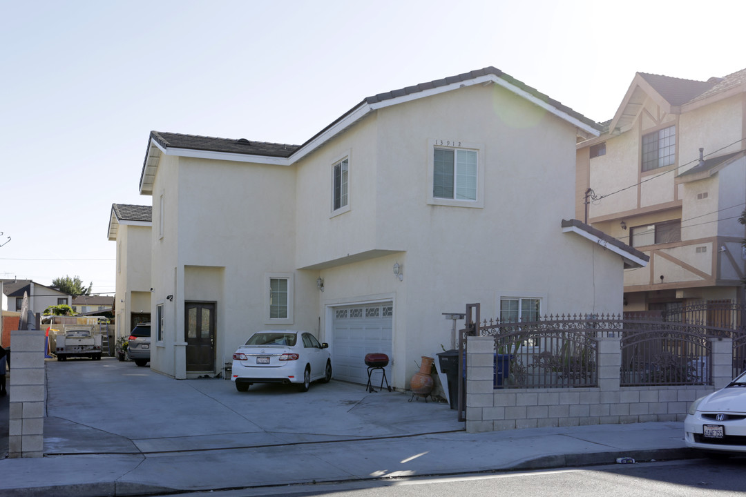 13912 Cedar St in Westminster, CA - Building Photo