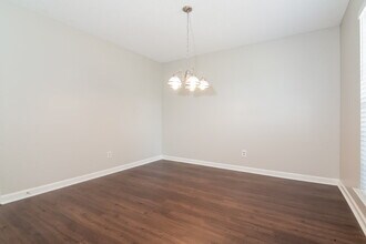 7837 Pinefrost Ln in Memphis, TN - Foto de edificio - Building Photo