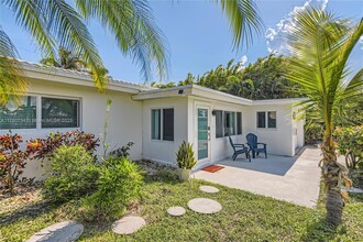 262 Bombay Ave in Lauderdale-by-the-Sea, FL - Building Photo - Building Photo