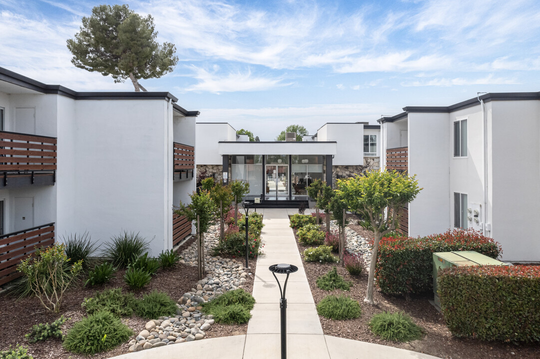 The Continental in Carmichael, CA - Building Photo