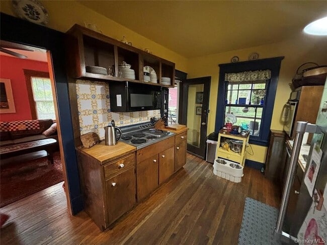 123 Plains Rd in New Paltz, NY - Building Photo - Building Photo