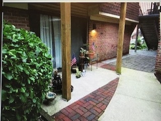 property at 211 Meadow Woods Ln