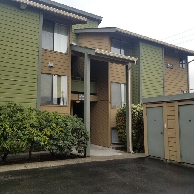 4920 200th St SW in Lynnwood, WA - Building Photo - Building Photo